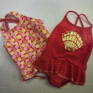 Red Shell Graphic Girls One-Piece Swimsuit & Pink Yellow Dot Tankini Set